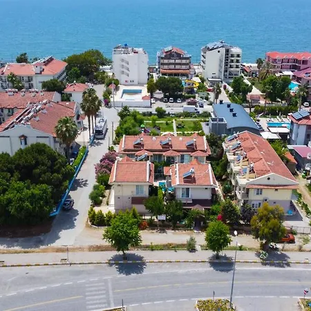 Salazzo Calis Hotel 4*