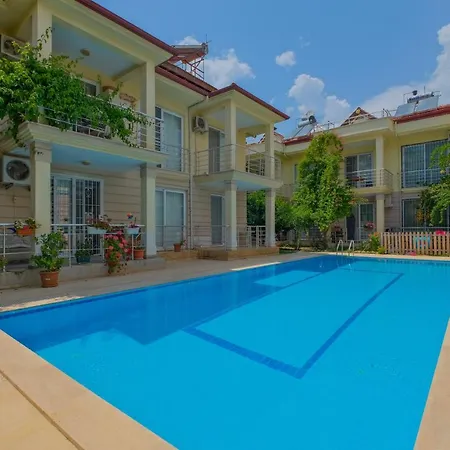 Otel Salazzo Calis 4*